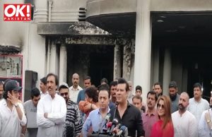 CELEBRITIES VISIT CORP COMMANDER HOUSE LAHORE IN SUPPORT.