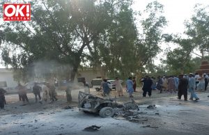 PESHAWAR BOMB BLAMED ON SUICIDE ATTACK WOUNDS AT LEAST EIGHT